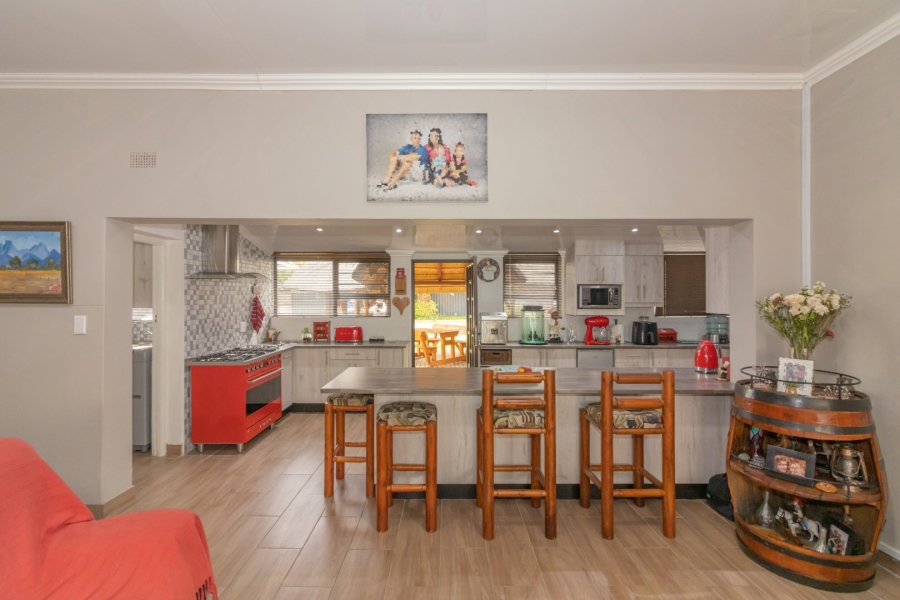 4 Bedroom Property for Sale in Kroonheuwel Free State